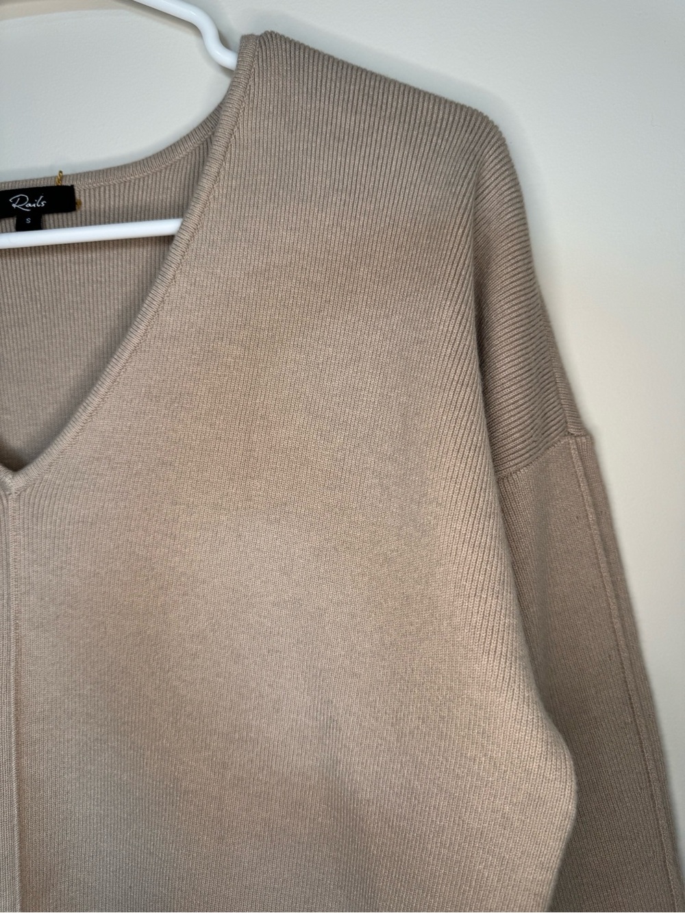RAILS Hollyn V-Neck Sweater in Heather Oatmeal S - Picture 3 of 10